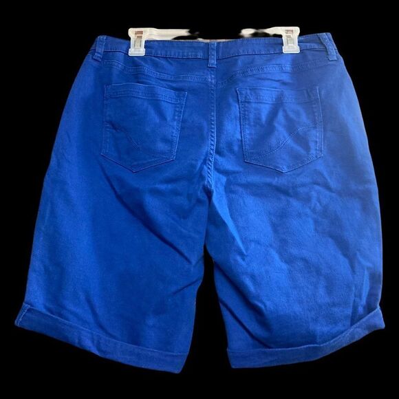CROFT & BARROW Premium Denim‎ Blue Woman’s Bermuda Shorts Size 14 - Picture 9 of 9